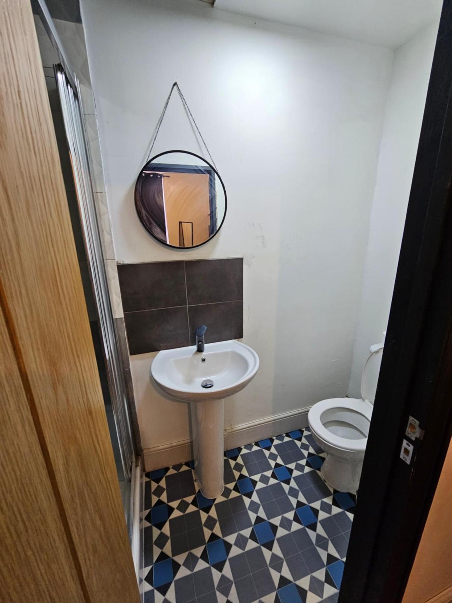 Double En Suit Room In Levenshulme マンチェスター エクステリア 写真